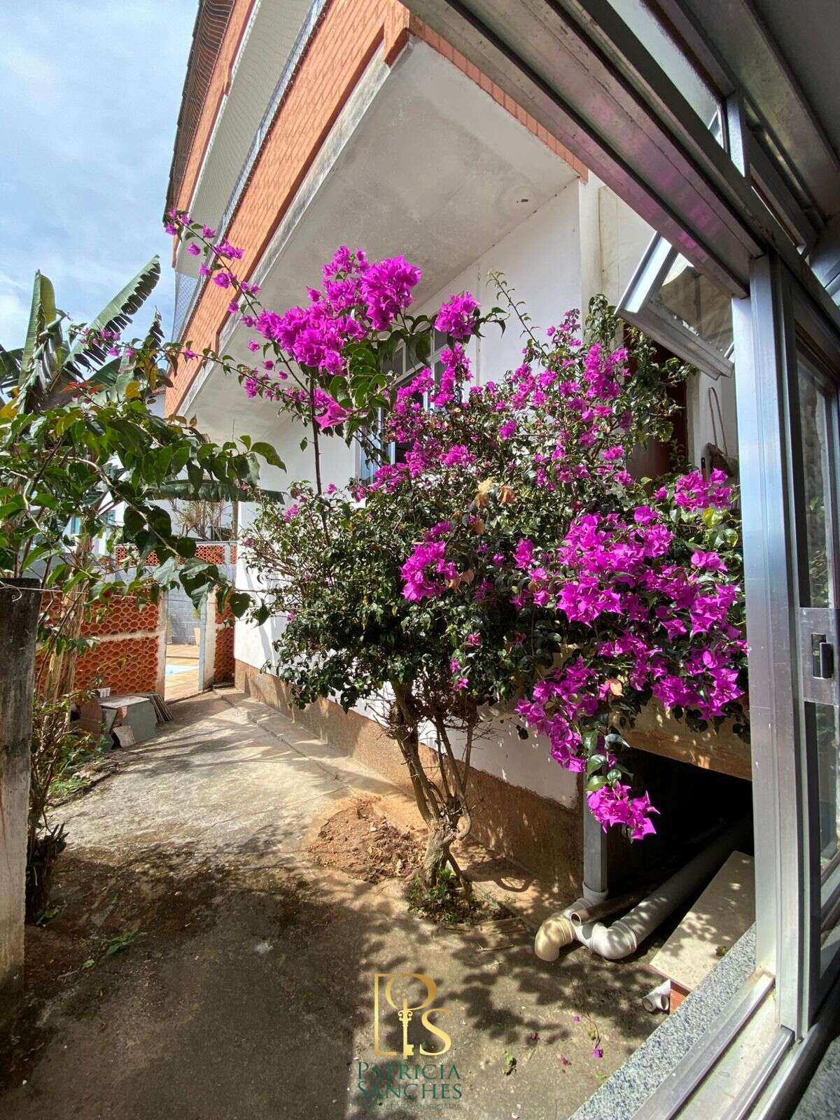 Apartamento à venda, com 2 quartos, 55m², nas Braunes - Nova Friburgo-RJ. - PS Consultoria Imobiliária